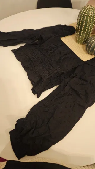 Top Stradivarius Negro Talla L