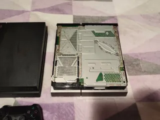 Consola PS4 Negra + Juego Sing + Micrófonos