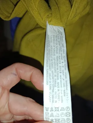 Mono largo Verde oliva. M. Bershka.