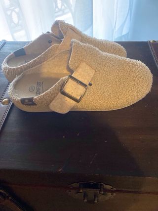 Pantuflas de casa beige