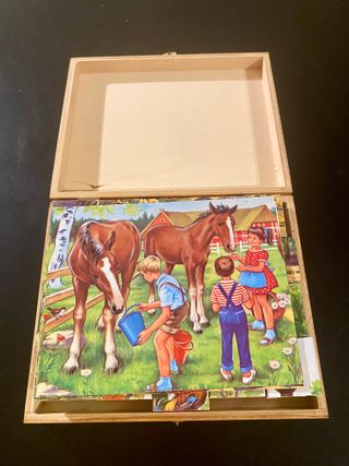 Rompecabezas de cubos de madera vintage. Puzzle