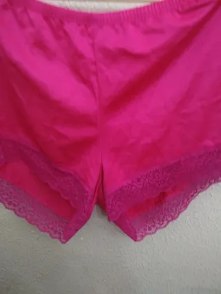 Picardía rosa con encaje