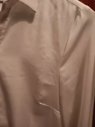 Camisa raso blanco roto