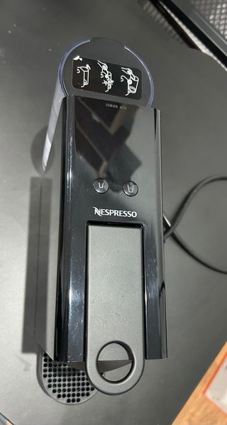 Cafetera Nespresso Essenza Mini Negra