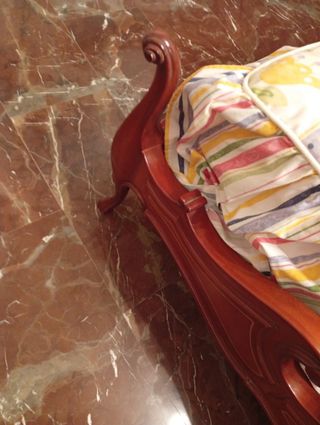 Cama Estilo Luis XV Madera y Rattan