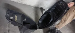 Sillín,Tubo escape moto BTWN 125cc y Maletero