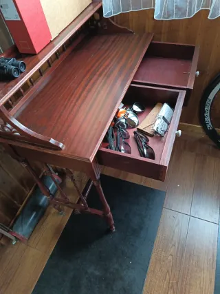 Tocador antiguo de madera