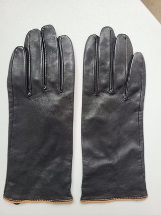 Guantes de cuero negros