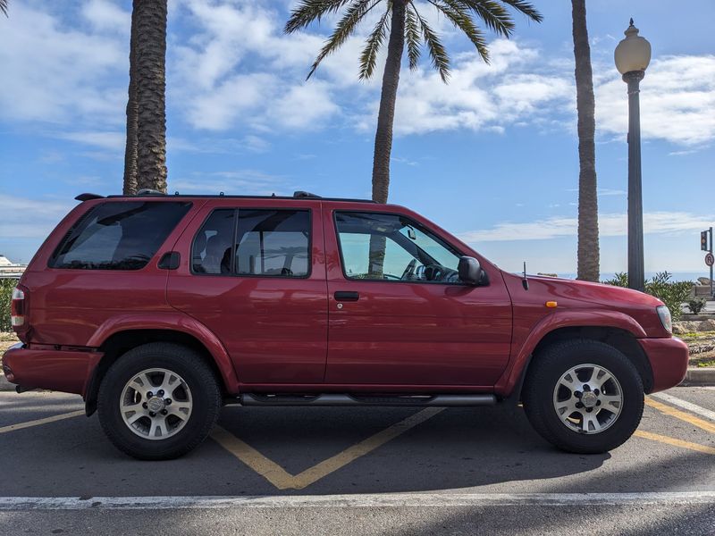 Nissan Pathfinder 2000 - foto 1