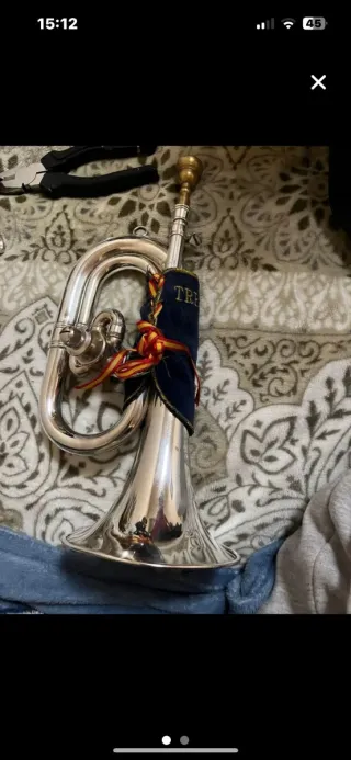 Corneta plateada brillante do reb honsuy carmen