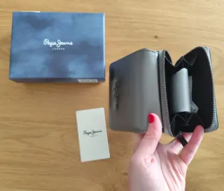 Cartera Pepe Jeans a estrenar . ENVÍO
