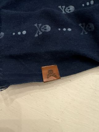 Bufanda de Scalpers azul con calaveras