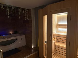 Jacuzzi para 2 personas con 28 jet de hidromasaje