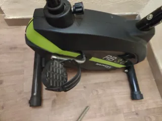 Bicicleta Estacionaria Negra y Verde