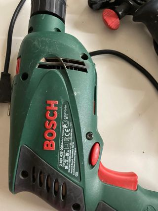 Taladro Bosch 500W con empuñadura
