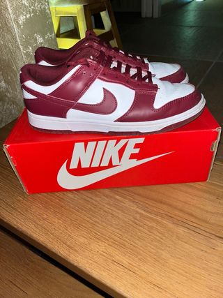 Nike Dunk Bordeaux e Bianche Nuove