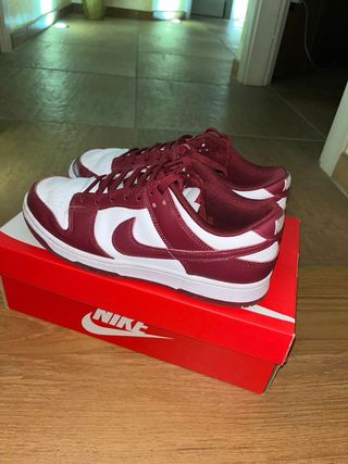 Nike Dunk Bordeaux e Bianche Nuove