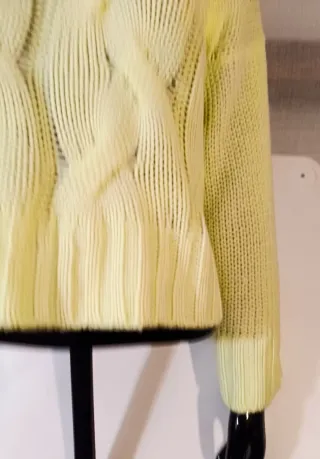 Jersey Bershka sin estrenar Talla XS