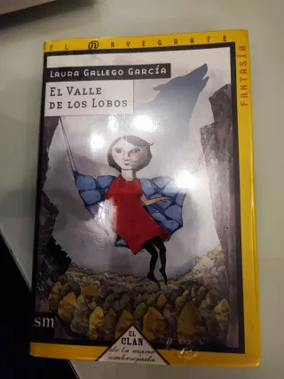 El valle de los lobos. Laura Gallego García.