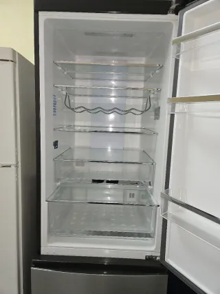 Nevera plateada Haier