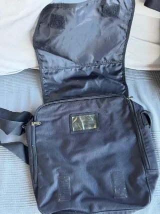 Mochila bandolera Adidas mujer negra y dorada