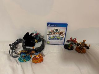 Lote Skylanders Swap Force PS4 + Skylanders