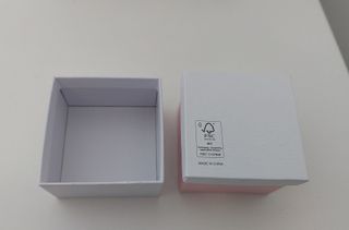 Bolsa y caja vacía pendientes Pandora