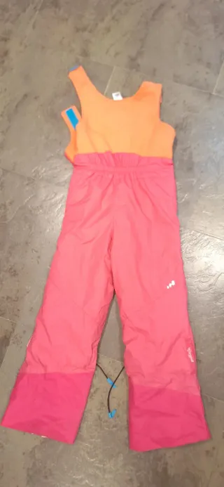 Pantalón nieve/esquí niña 5-6 años. Muy calentito.