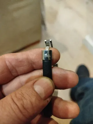 Pulsera Lotus Cuero Negro y Plata