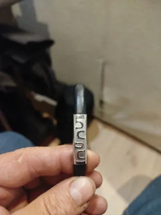 Pulsera Lotus Cuero Negro y Plata