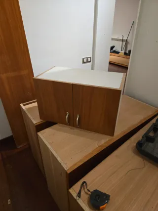 Armario alto cocina madera y blanco