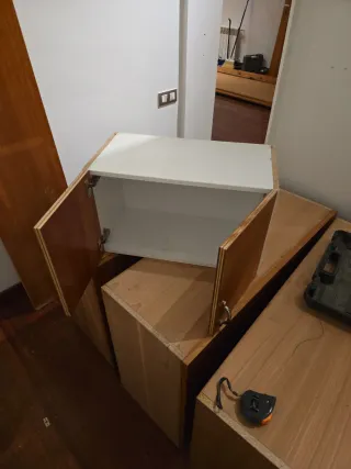 Armario alto cocina madera y blanco