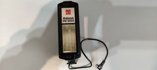 Cámara Yashica MG-1 con funda