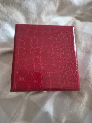 Aderezo en Oro con cristales en verde