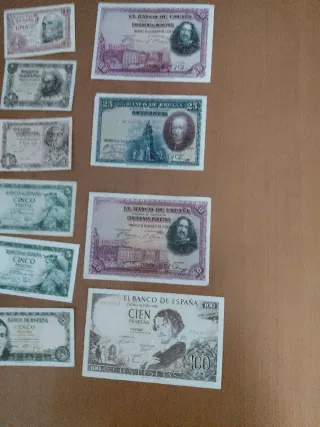 Lote variado billetes antiguos
