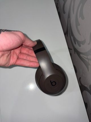 Beats Studio Pro Marrones