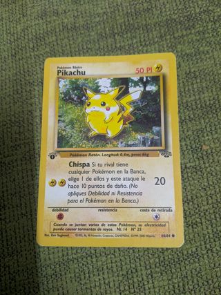 Carta Pokemon Básico Pikachu