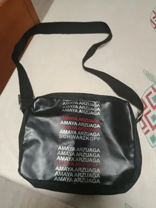 Bolso bandolera Amaya Arzuaga negro