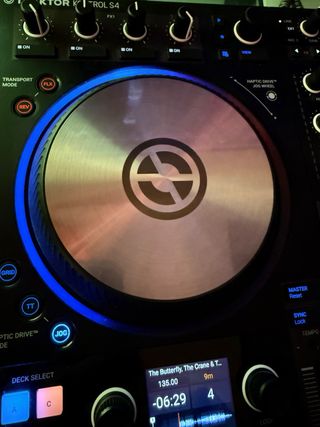 Controladora DJ Native Instruments Traktor S4 MK3