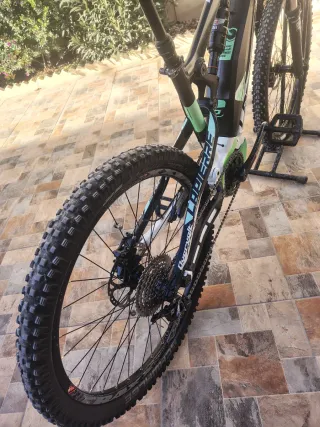 Lapierre Bateria de 745wts seminueva costó 800 Eu