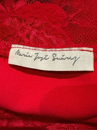 Vestido rojo elegante mujer