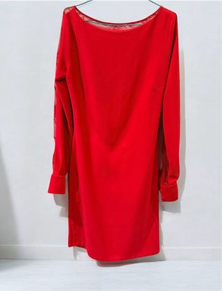 Vestido rojo elegante mujer