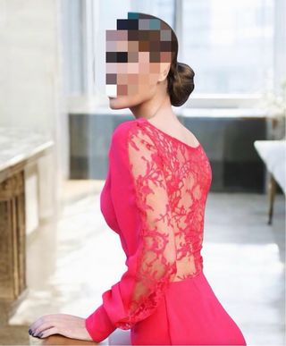 Vestido rojo elegante mujer