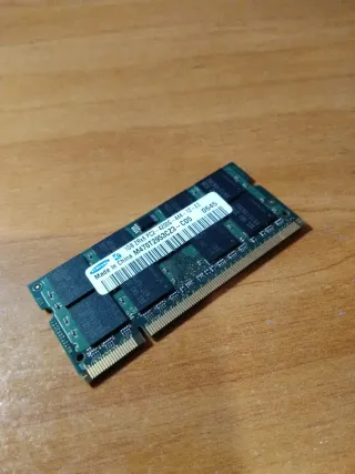 Memoria RAM Samsung DDR2 Portátil 1GB