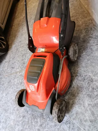 Cortacésped Husqvarna LC 141C