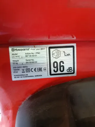 Cortacésped Husqvarna LC 141C