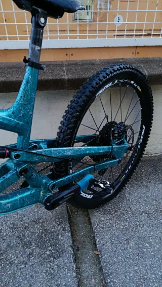 Bici Enduro YT Capra CAMBIO por EBIKE