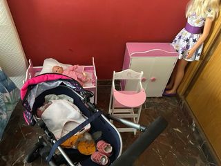 Juego de muñecas y accesorios