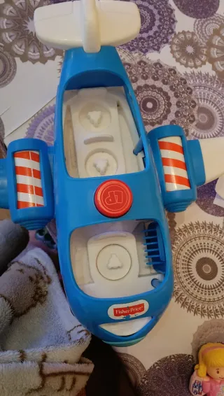 Avión Fisher Price con figuras