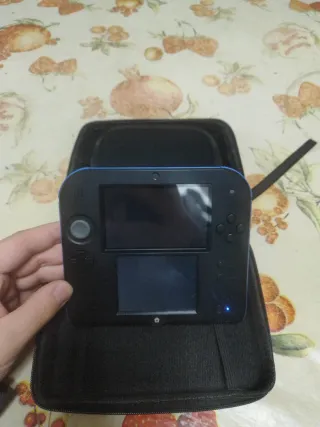 Nintendo 2DS Azul y Negra